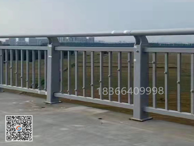 橋梁人行道（dào）護欄（lán）